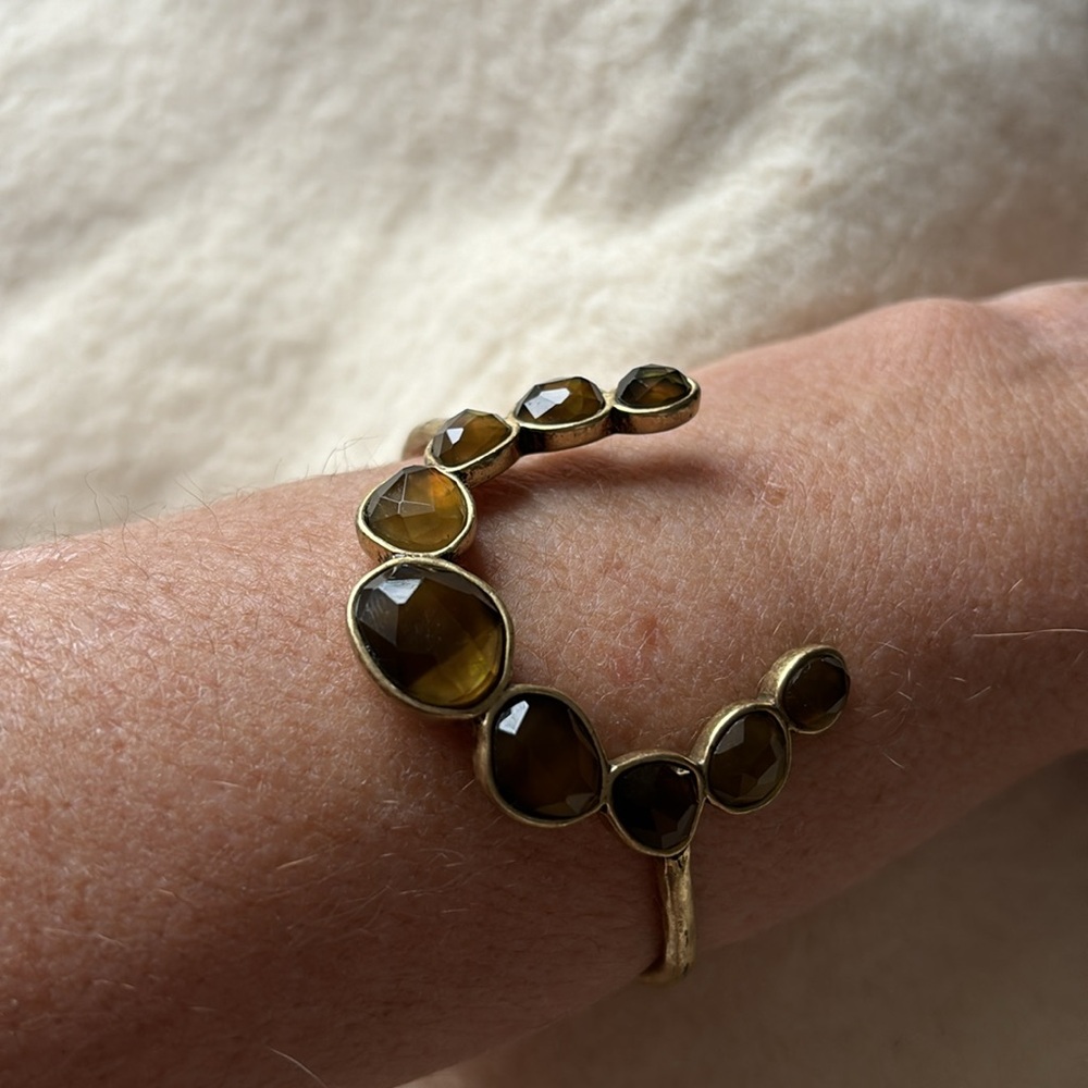 Lucky horseshoe bracelet by Lucky Brand - Picture 3 of 5
